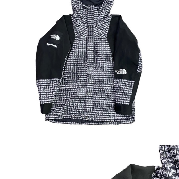 Supreme The North Face "Studded" Mountain Light Jacket SS21 - Picture 3 of 4